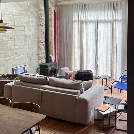 Сasa de vacaciones House With Garden, Train Station Burdeos